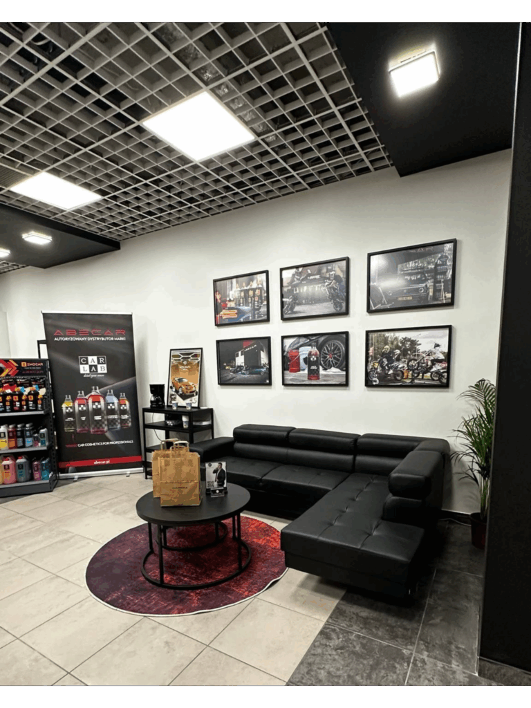 Projekt sklepu motoryzacyjnego ABEcar w Galerii Olimp w Lublinie – MiZart Design