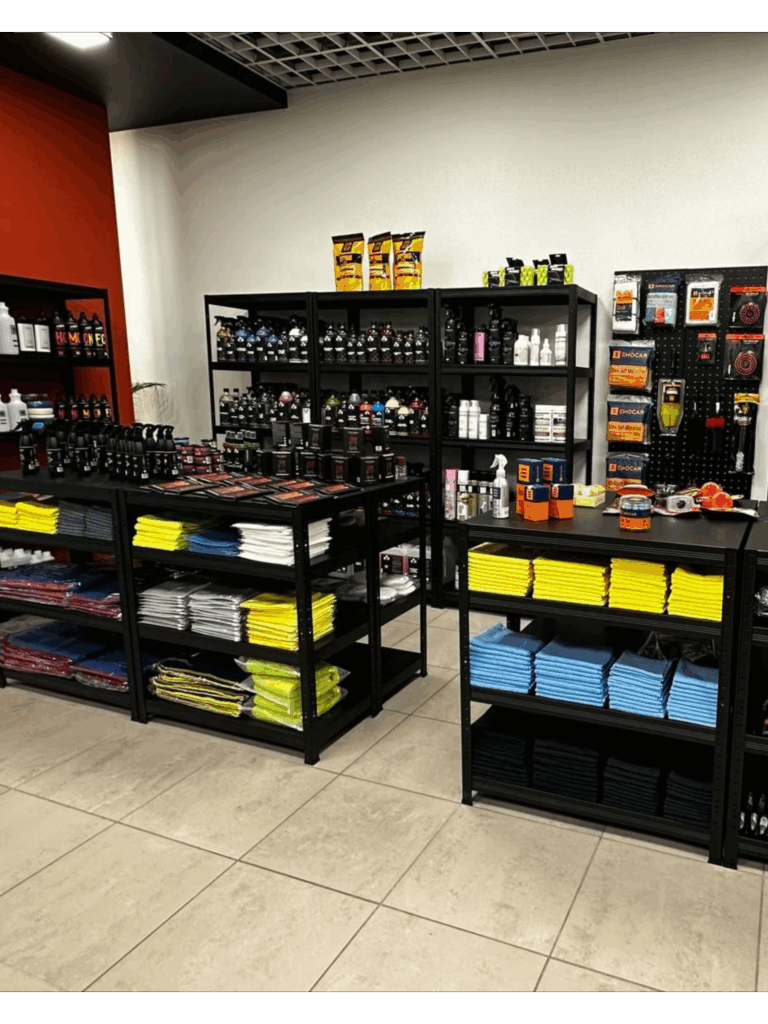 Projekt sklepu motoryzacyjnego ABEcar w Galerii Olimp w Lublinie – MiZart Design